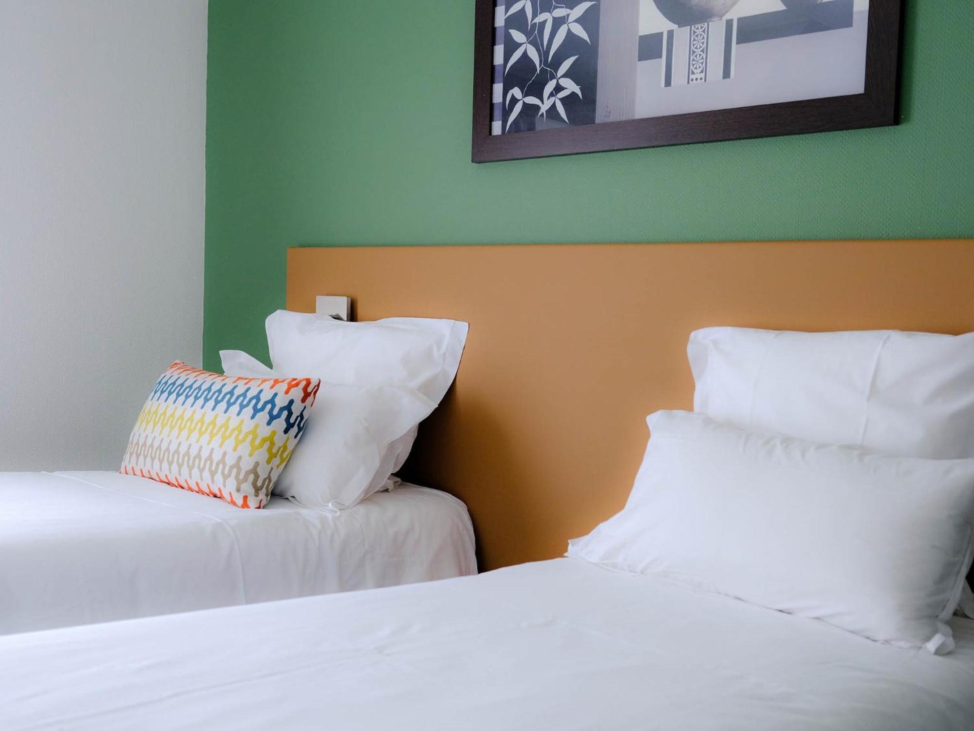 Logis Hotel De L'Europe Poitiers Pokoj fotografie