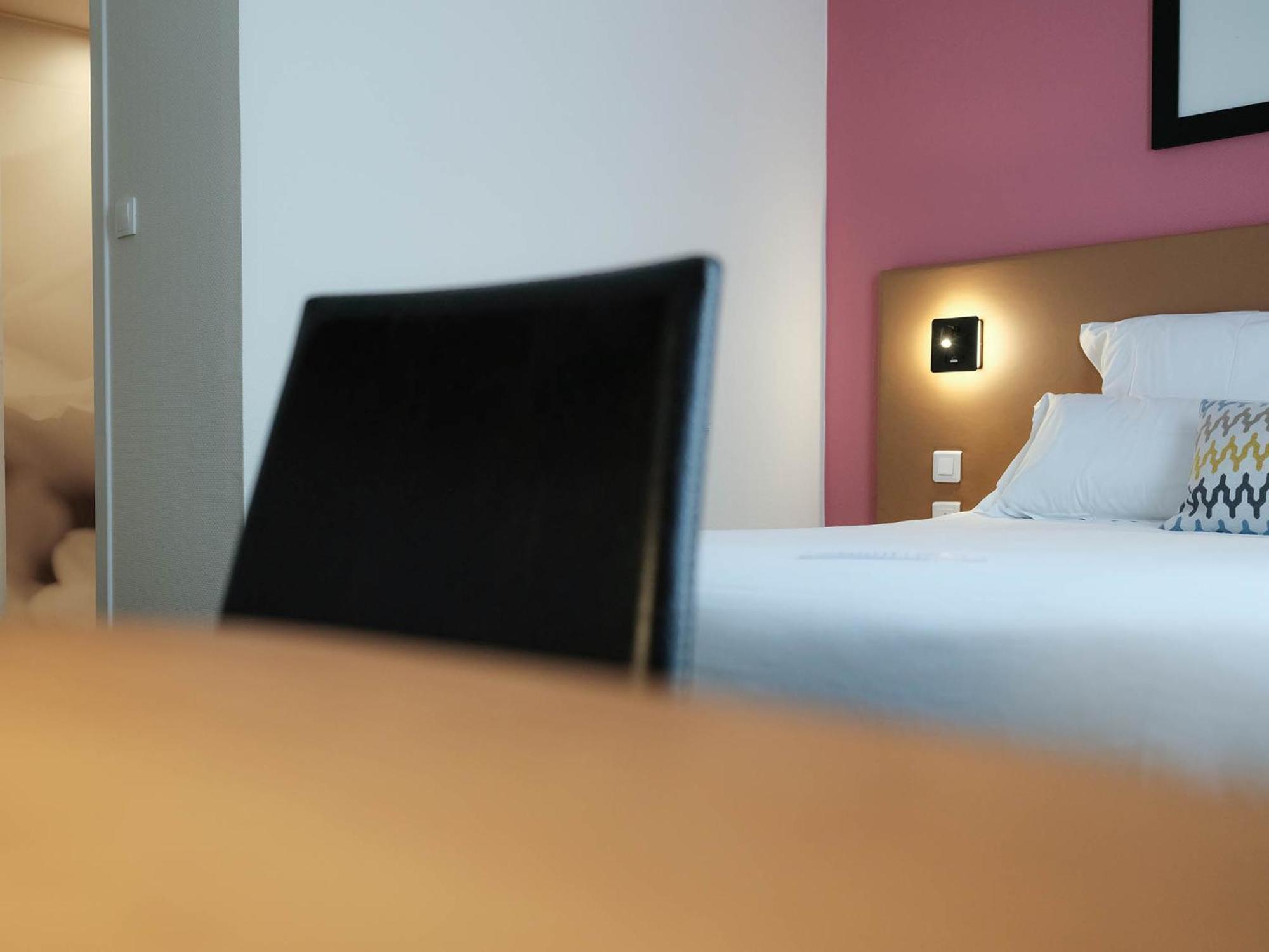 Logis Hotel De L'Europe Poitiers Pokoj fotografie