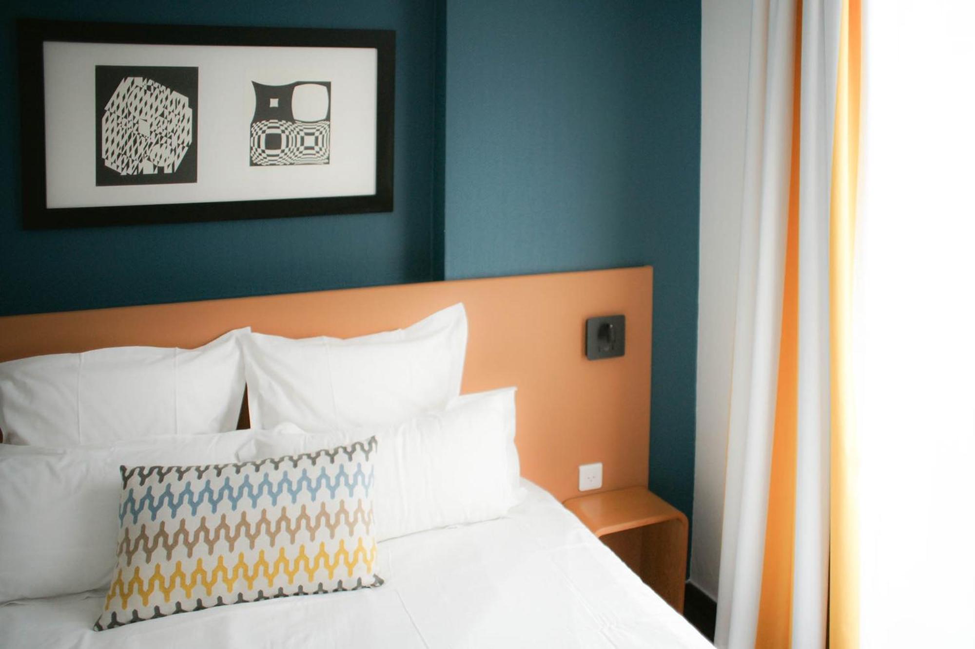 Logis Hotel De L'Europe Poitiers Pokoj fotografie