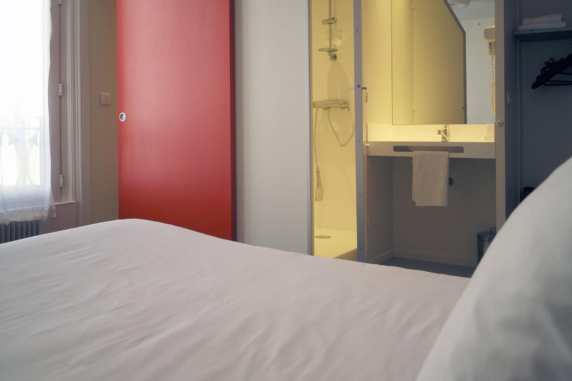 Logis Hotel De L'Europe Poitiers Pokoj fotografie