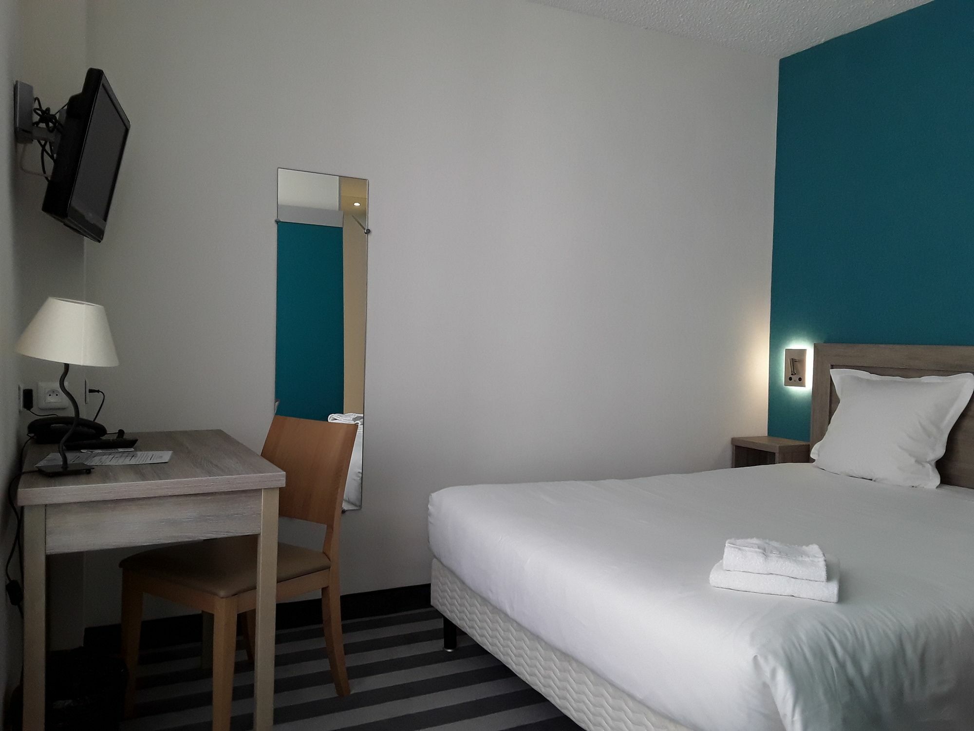 Logis Hotel De L'Europe Poitiers Exteriér fotografie